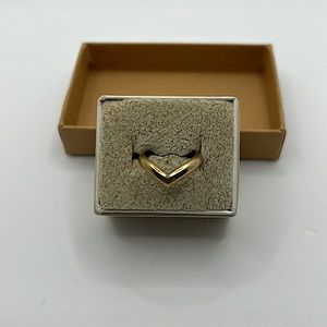Rish jewelry ring